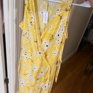 NWT - Banana republic yellow floral wrap dress
